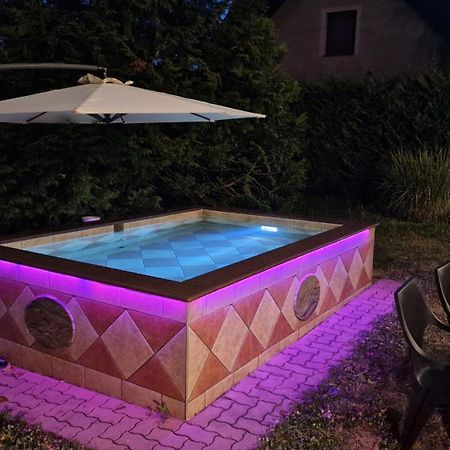 Pilis Hills View Deluxe House With Pool & Ac Near Bp Pilisszentivan Exterior foto