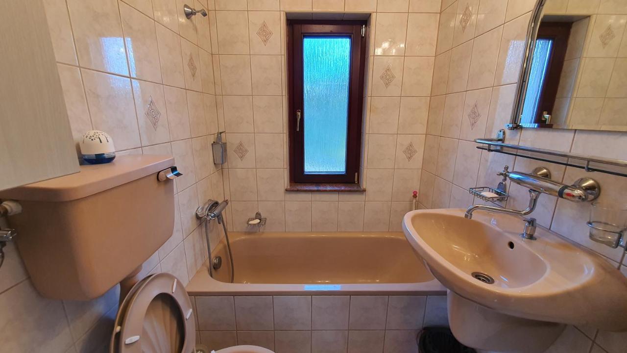 Pilis Hills View Deluxe House With Pool & Ac Near Bp Pilisszentivan Exterior foto