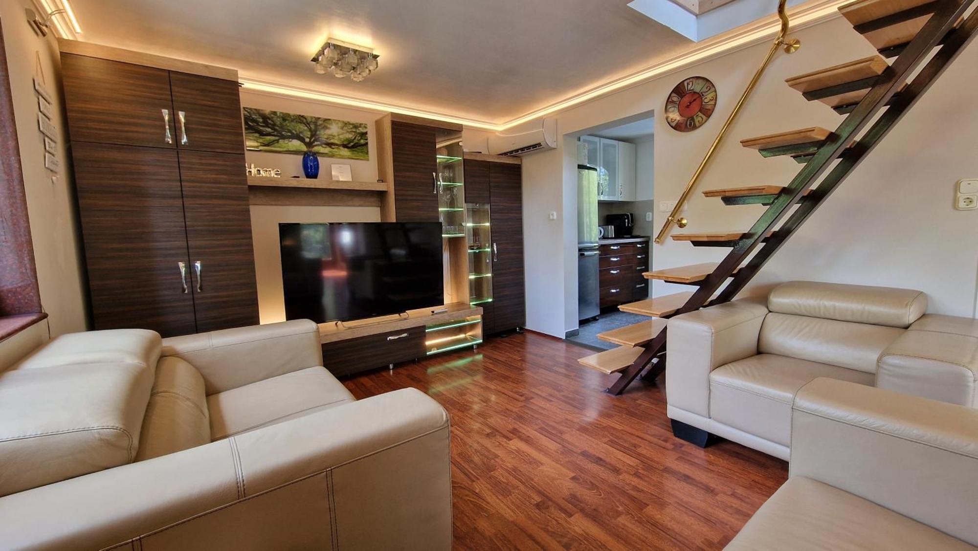Pilis Hills View Deluxe House With Pool & Ac Near Bp Pilisszentivan Exterior foto